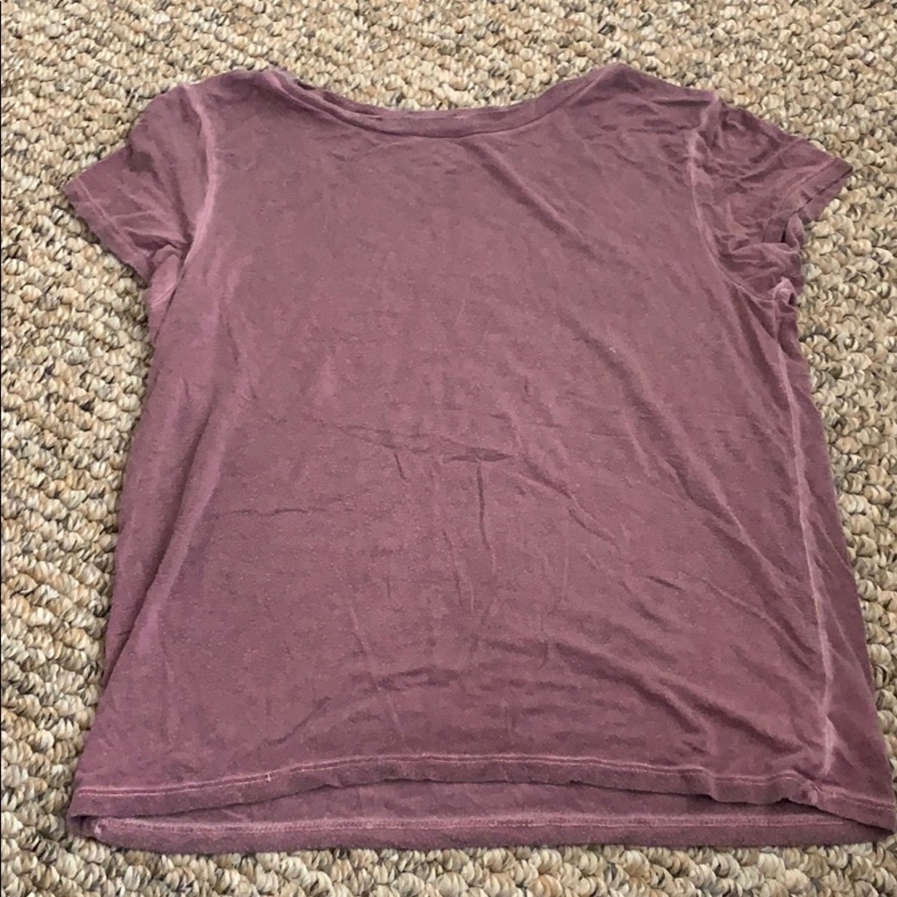 Maroon tee - Picture 1 of 1